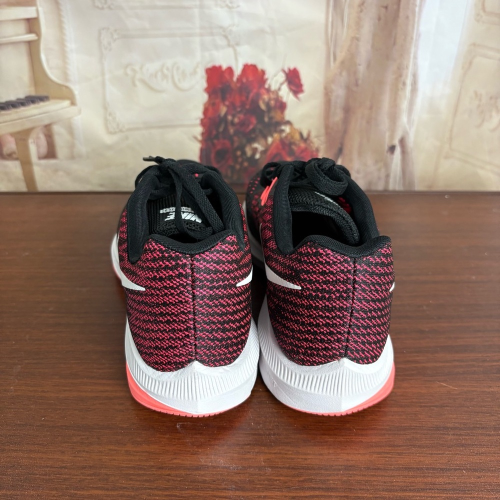 NEW Nike Women's Zoom Winflo 4 Running Shoe - Picture 6 of 10